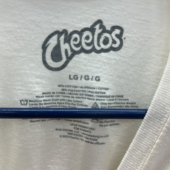 Cheetos Its About To Get Real Flamin Hot Graphic Tee Shirt Cream Womens Large - Picture 10 of 12